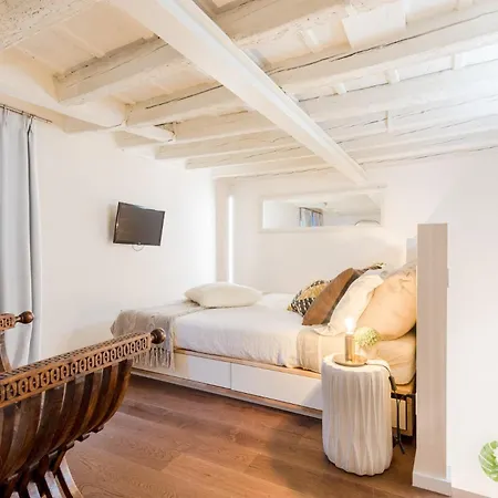 Cortile Moderno Apartment